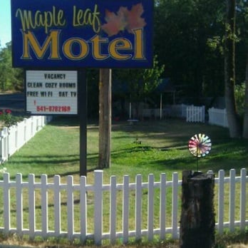 Maple Leaf Motel - Hotels Near Me - Shady Cove, Oregon
