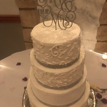 Bake Shoppe - a wedding cake on a table - Bakeries Near Me - Saint Henry, Ohio Bake Shoppe - a wedding cake on a table - Bakeries Near Me - Saint Henry, Ohio