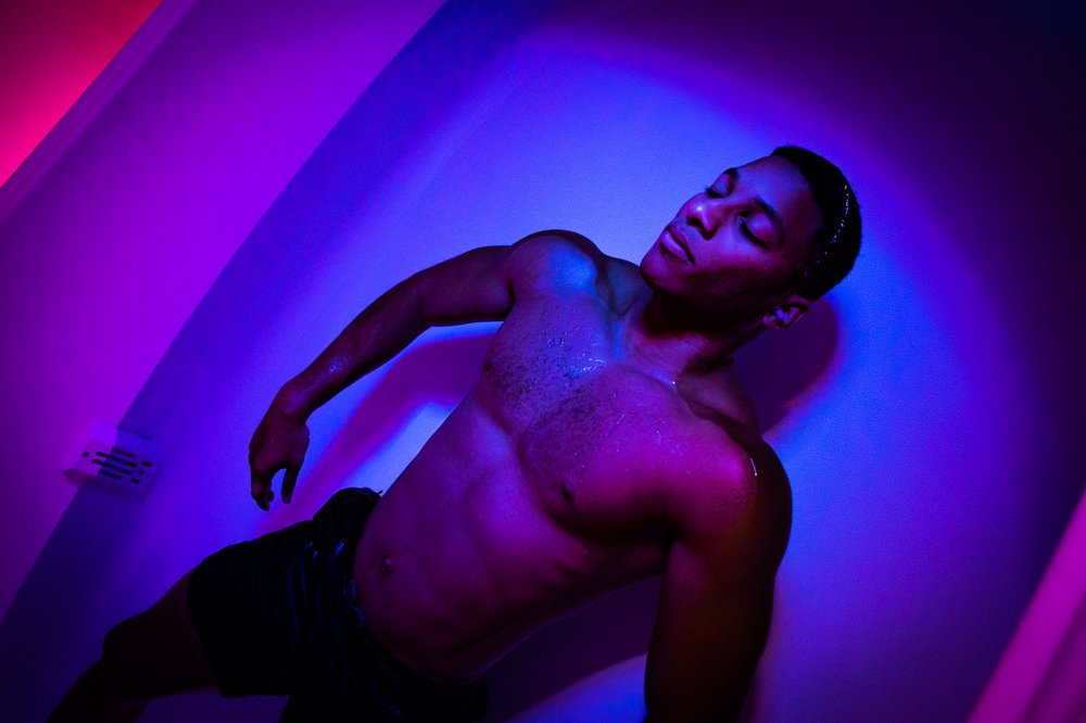 om life Wellness Modern Recovery Spa