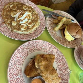 Rosa Blanca - Cafes Near Me - Allentown, Pennsylvania
