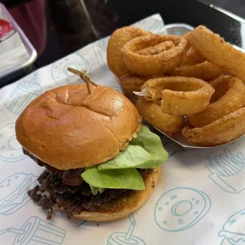 Sip N Smash - burger and onion rings - Burgers Near Me - Jacksonville, Florida Sip N Smash - burger and onion rings - Burgers Near Me - Jacksonville, Florida