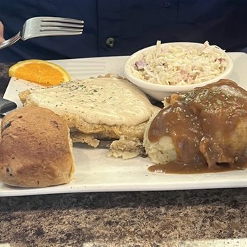 Lazy Bear Grill - Country fried chicken with brown gravy over mashed potatoes and cranberry coleslaw and cranberry roll - American Near Me - Barnum, Minnesota