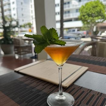 The Balfour Hotel - Martini outside front patio - Hotels & Travel Near Me - Miami, Florida The Balfour Hotel - Martini outside front patio - Hotels & Travel Near Me - Miami, Florida