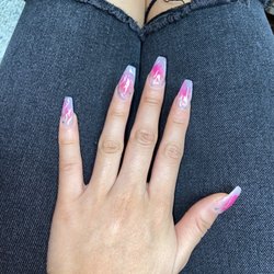 Anne's Nails - Anne did such a great job with my full set!:)