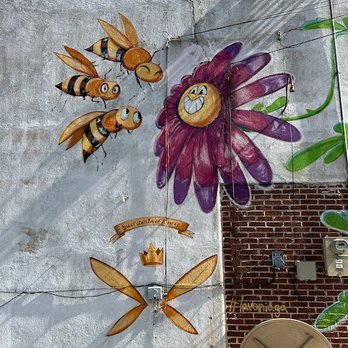 HONEY BEE CAFE - Fun artwork on the side of the buildling. - Cafes Near Me - Lavonia, Georgia