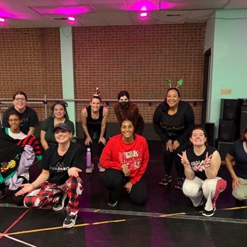 Diva Dance - Non-Stop Christmas Themed Cardio Dance - Dance Studios Near Me - Chicago, Illinois Diva Dance - Non-Stop Christmas Themed Cardio Dance - Dance Studios Near Me - Chicago, Illinois