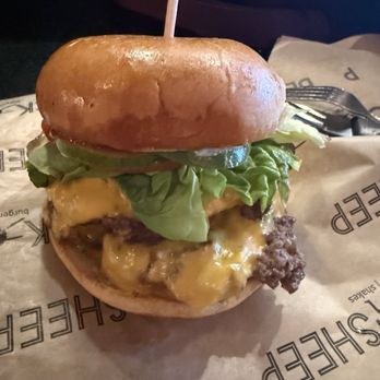 Black Sheep - cheeseburger - Burgers Near Me - Springfield, Missouri