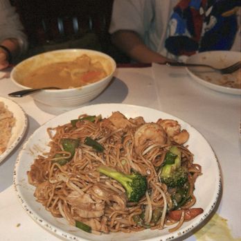 Tommy Thai - V16 - Garlic Noodle Basil - Cambodian Near Me - Mountain View, California Tommy Thai - V16 - Garlic Noodle Basil - Cambodian Near Me - Mountain View, California