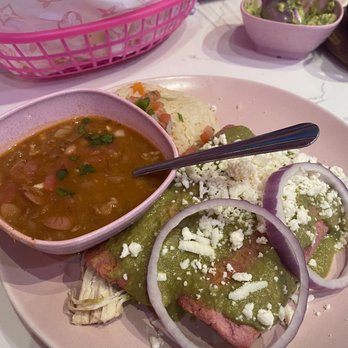 Taquero Mucho - Emoladas Verdes - Tacos Near Me - Austin, Texas Taquero Mucho - Emoladas Verdes - Tacos Near Me - Austin, Texas