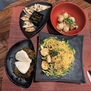 CHĪ Asian Kitchen - The spread - IG @bougiefoodieboi - Chinese Near Me - Las Vegas, Nevada