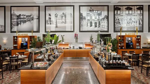 Hilton Dresden by null