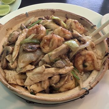 Papaya Kitchen - Clay pot - Vietnamese Near Me - Dallas, Texas