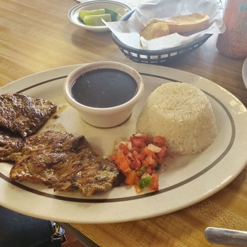 El Cuscatleco Restaurant - Cuban Near Me - Hollywood, Florida El Cuscatleco Restaurant - Cuban Near Me - Hollywood, Florida
