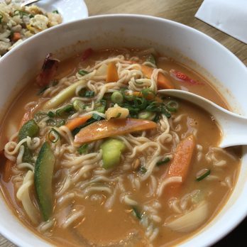 Lille Sumo - Tom yum soup - Sushi Bars Near Me - Oslo, 03 Lille Sumo - Tom yum soup - Sushi Bars Near Me - Oslo, 03