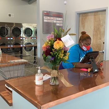 Rocket Laundry - Clean interior - Laundromat Near Me - Spartanburg, South Carolina