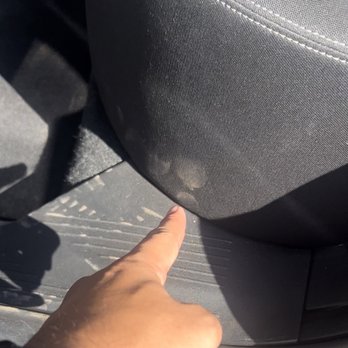 Avis - Car received with dirt, dust, dried mud everywhere. - Car Rental Near Me - Dallas, Texas