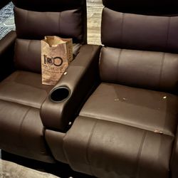 B&B Theatres - Theater seats