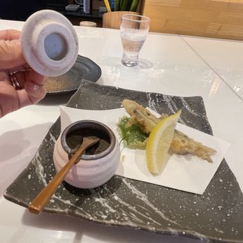 Hihimanu Sushi - Sushi Bars Near Me - Honolulu, Hawaii