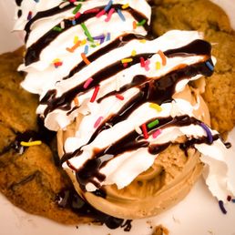A Sundae! Wow! A Sundae! Wow!