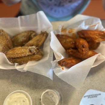 Golden Flame Hot Wings - 10 PC Wings - American Near Me - Lexington, Kentucky