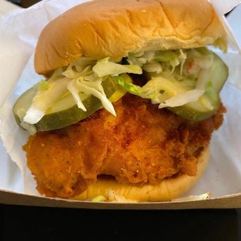 Shake Shack Pasadena - Hot Chick'n, i ordered hot - Burgers Near Me - Pasadena, California