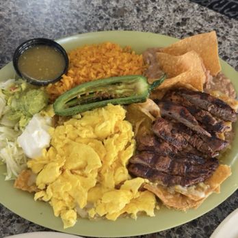 Golden Nugget Pancake House - Chilaquiles Con Sirloin - Breakfast & Brunch Near Me - Chicago, Illinois Golden Nugget Pancake House - Chilaquiles Con Sirloin - Breakfast & Brunch Near Me - Chicago, Illinois