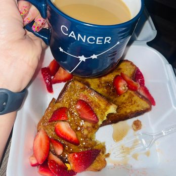 Nick's Luncheonette - French Toast - Breakfast & Brunch Near Me - West Haven, Connecticut Nick's Luncheonette - French Toast - Breakfast & Brunch Near Me - West Haven, Connecticut