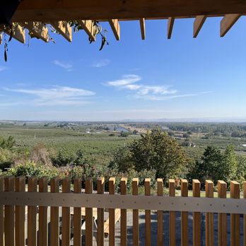 Freehand Cellars - Wine Tasting Room Near Me - Wapato, Washington Freehand Cellars - Wine Tasting Room Near Me - Wapato, Washington