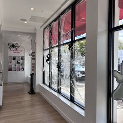 Bombshell Treat Bar - Boo-kley Interior