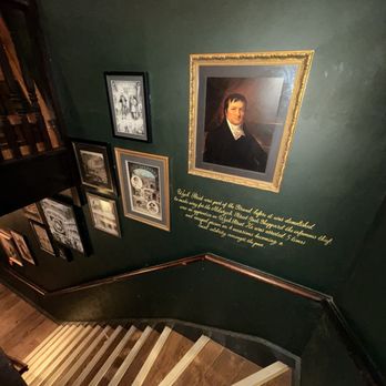 The Wellington - Pubs Near Me - London, XGL