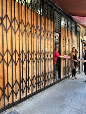 Golden Gate Bakery by null