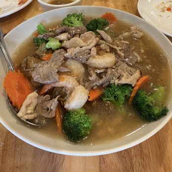 Ari's Thai Eatery - Rad na - Thai Near Me - Azusa, California