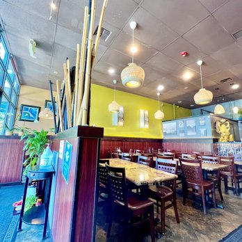 Saigon Pho & Grill - Clean and bright interior with all the low hanging lights - Vietnamese Near Me - Kent, Washington