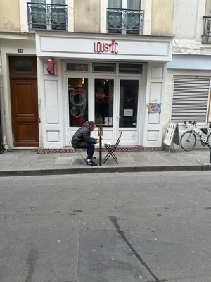 Loustic by null