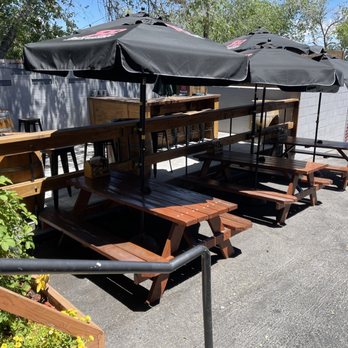 Bighorn Tavern - Bars Near Me - Reno, Nevada