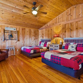 Trapper's Rendezvous - Cowpuncher Room (Sleeps 4) - Bed & Breakfast Near Me - Williams, Arizona Trapper's Rendezvous - Cowpuncher Room (Sleeps 4) - Bed & Breakfast Near Me - Williams, Arizona