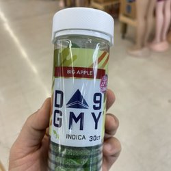 Club vape smoke shop - Delta 9 edibles 27 mg per gummie, 30pc of gummies per bottle