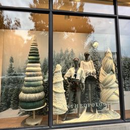Exterior outside entrance of Anthropologie - Window display - Meridian, Idaho Exterior outside entrance of Anthropologie - Window display - Meridian, Idaho