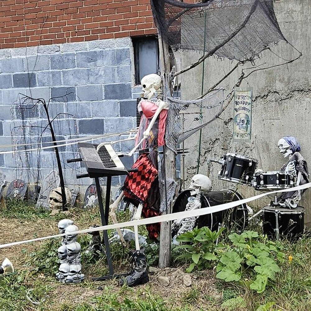 The Beacon Corn Maze and Haunted House - Old school rockers? - Haunted Houses Near Me - Renfrew, Pennsylvania