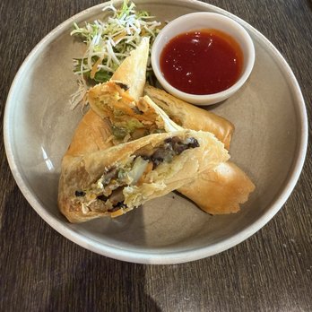 Satay House - Veggie spring rolls - Malaysian Near Me - London, XGL Satay House - Veggie spring rolls - Malaysian Near Me - London, XGL