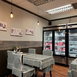 Yunxi Handmade Noodles - Basic functioning interior