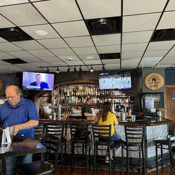 Local Goat - Inside - New American Near Me - Pigeon Forge, Tennessee