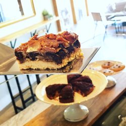 Kleine Shoppe - Caramel Coconut Squares. All vegan and gluten free.