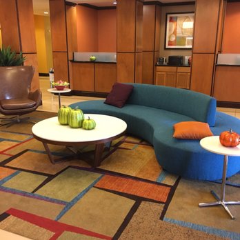 Fairfield by Marriott Inn & Suites Weatherford - Lobby area - Hotels Near Me - Weatherford, Texas