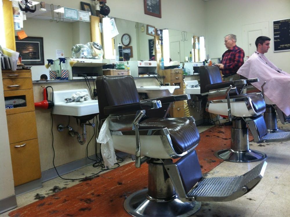 Clemson House Barber Shop Logo