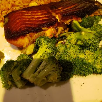 Chili's - A long wait and burned salmon - Bars Near Me - Midlothian, Virginia