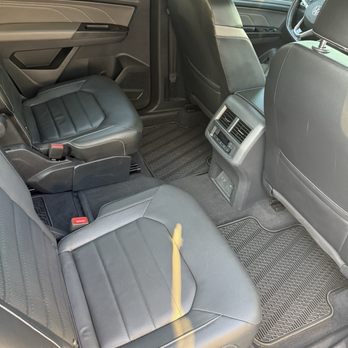 Lightning Mobile Car Detailing - Interior basic cleaning is top notch. - Auto Detailing Near Me - Portland, Oregon Lightning Mobile Car Detailing - Interior basic cleaning is top notch. - Auto Detailing Near Me - Portland, Oregon