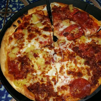 Spanky's - Bacon pineapple pepperoni mmmmm - Pizza Near Me - Houston, Texas