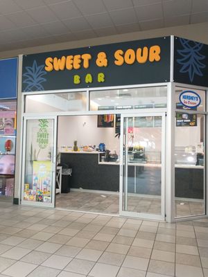 Emerald Square Mall by null