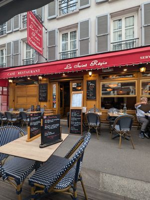 Le Saint Regis by null